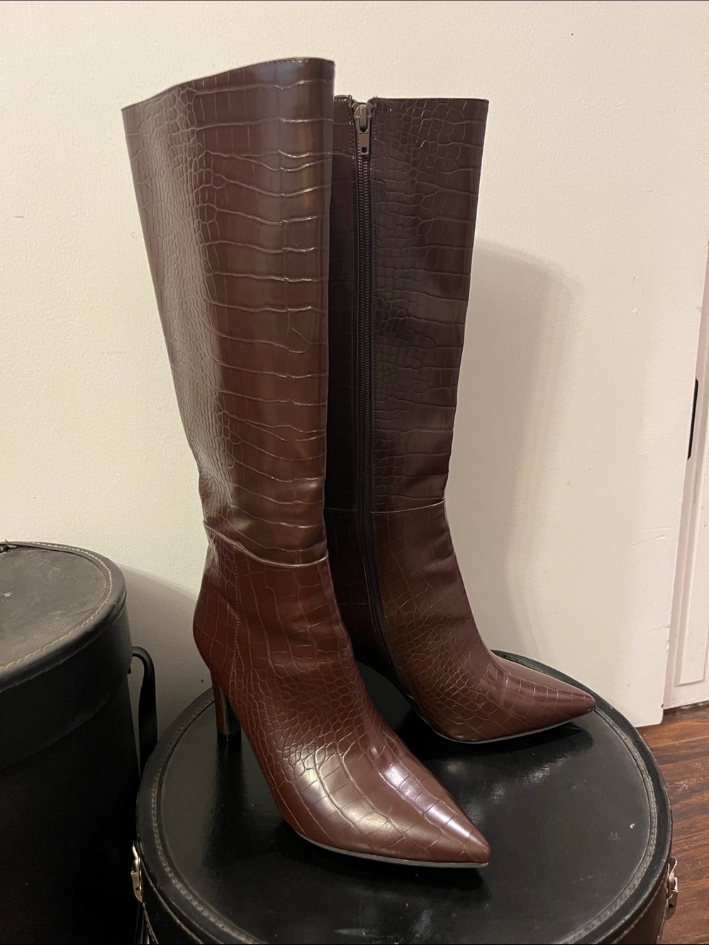 le chateau Brown Croc-Embossed Pointed Toe Knee Boots